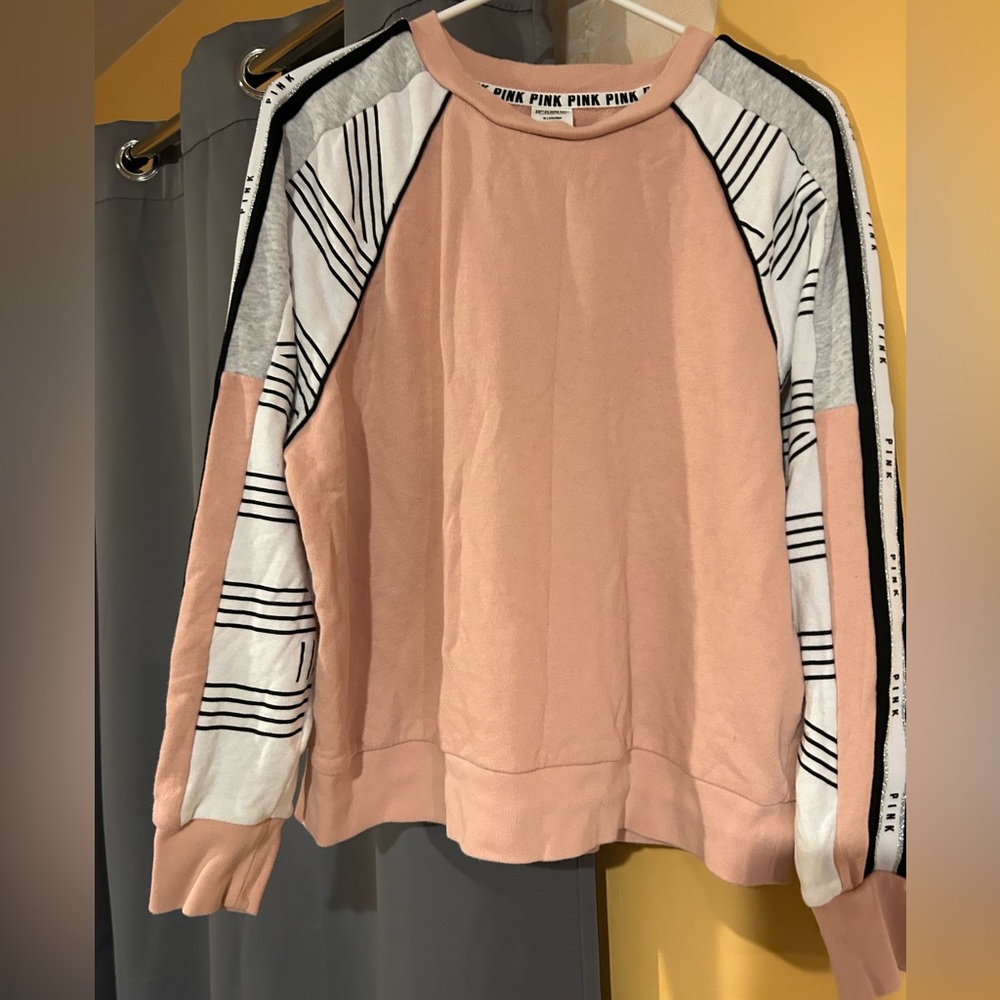 PINK Pink/Salmon Sweater: Size Medium